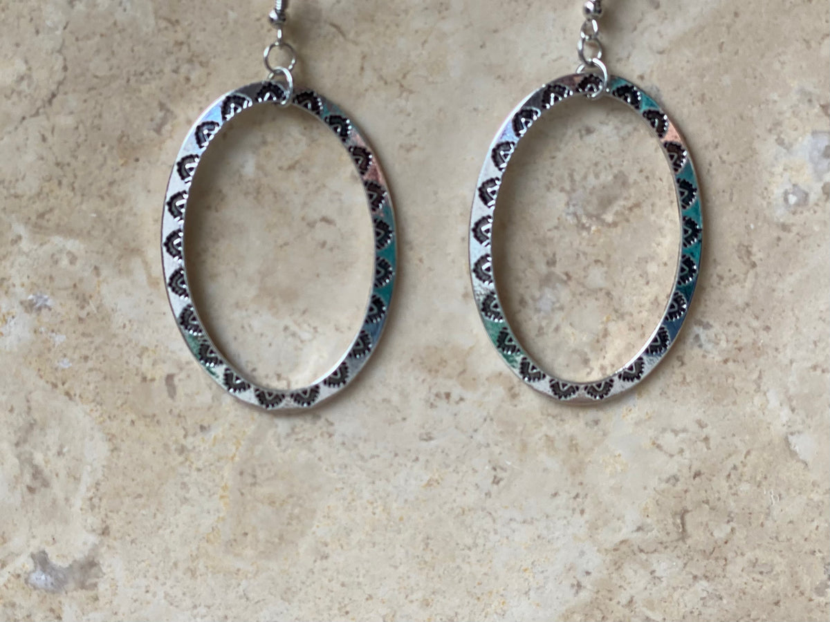 Oval earrings